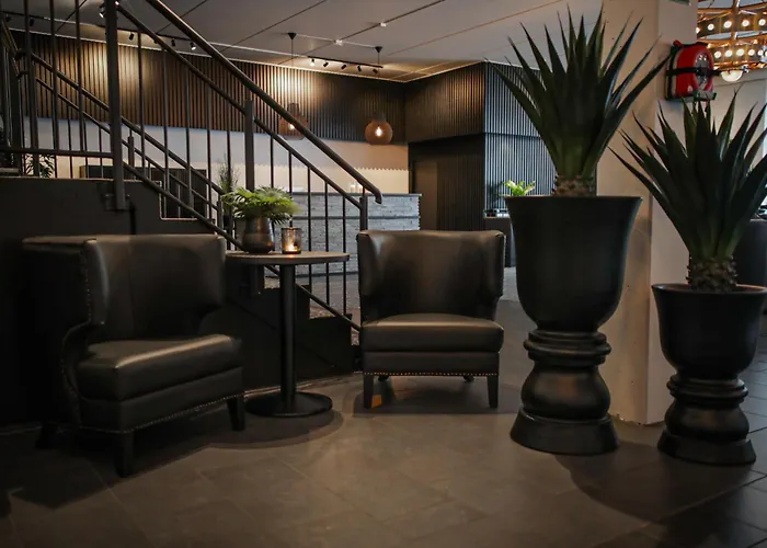 Vesterland Feriepark Hytter, Hotell Og Leikeland Sogndal