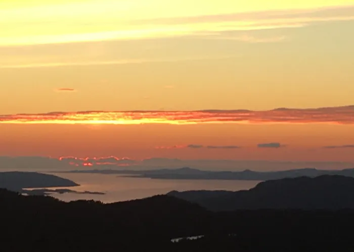 Lavik Fjord Hotel & Apartments