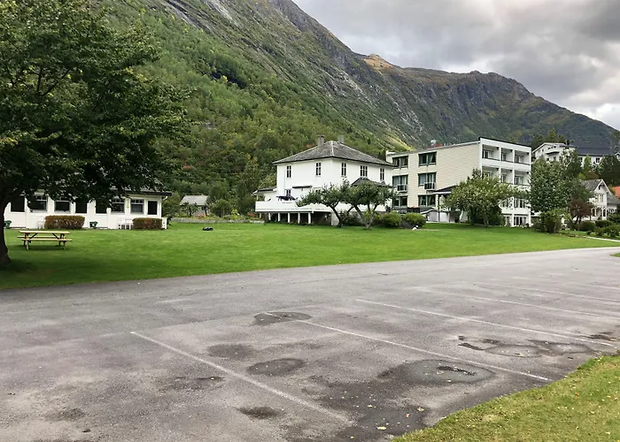 Hjelle Hotel